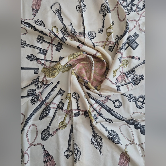 HERMES Carre 90 Silk Scarf - Picture 4 of 5